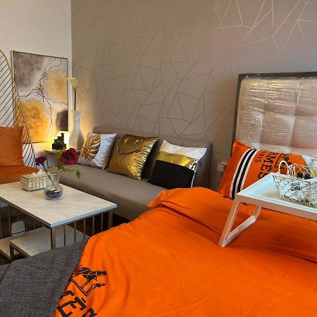 Cozy Studio Unit At Sun Residences Quezon City Eksteriør billede