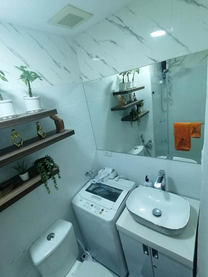 Cozy Studio Unit At Sun Residences Quezon City Eksteriør billede