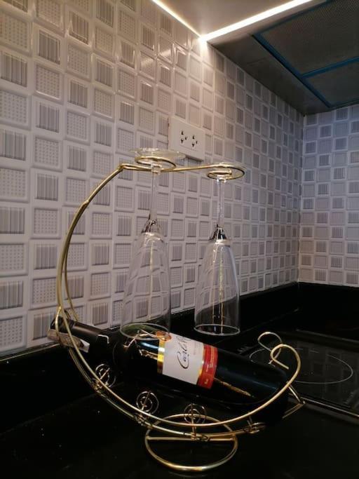 Cozy Studio Unit At Sun Residences Quezon City Eksteriør billede